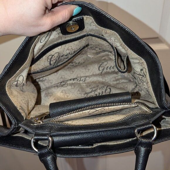 Guess Black Faux Leather Tote Purse Handbag‎ with handle - Picture 4 of 6
